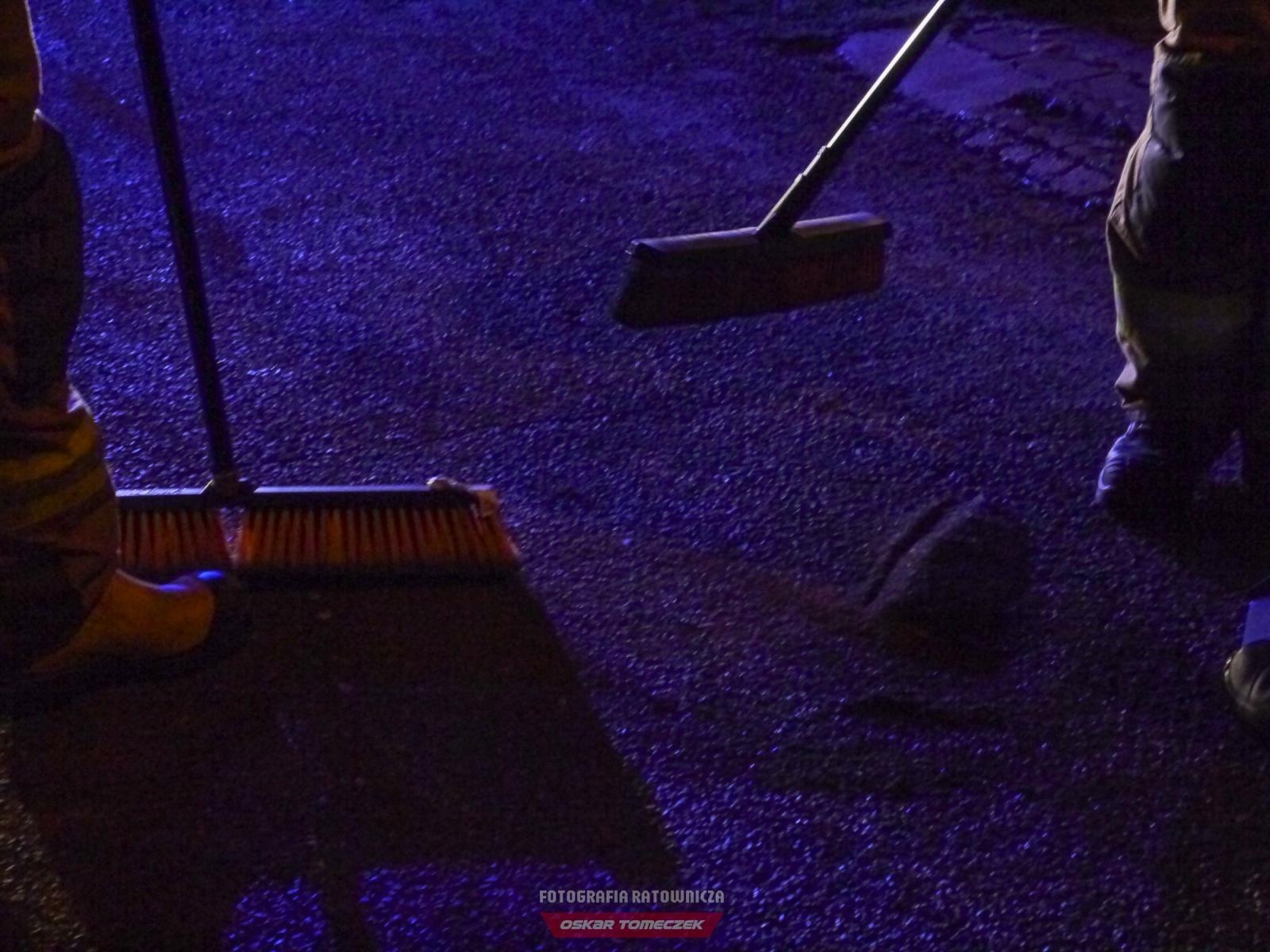 Zdjęcie w galerii na portalu naszraciborz.pl: Olej na jezdni na Jabłoniowej w Nędzy [FOTO] wiadomości z regionu