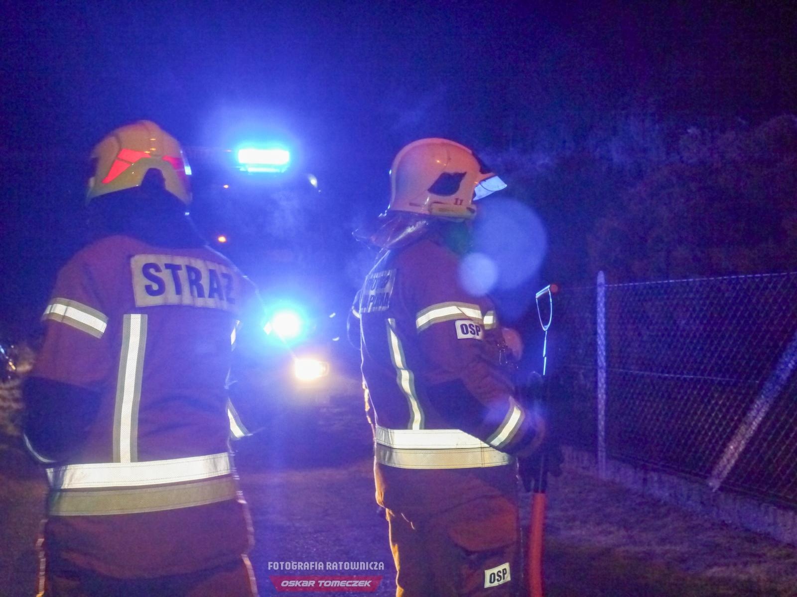 Zdjęcie w galerii na portalu naszraciborz.pl: Olej na jezdni na Jabłoniowej w Nędzy [FOTO] wiadomości z regionu