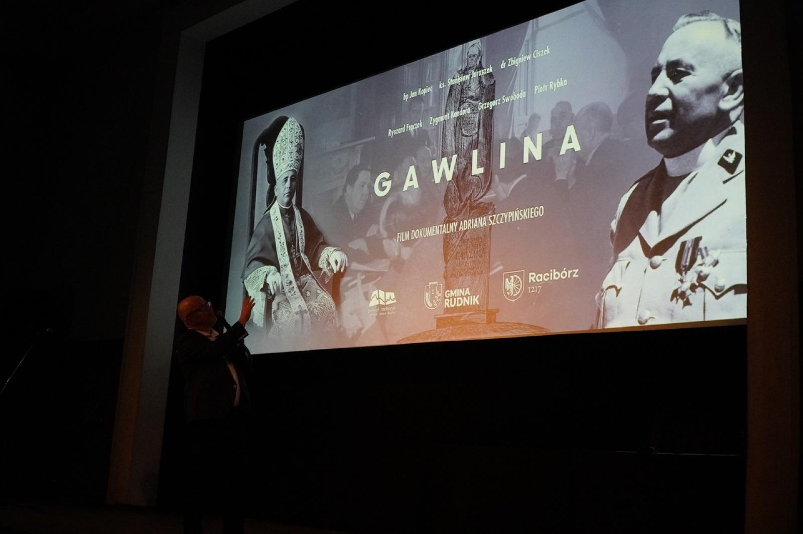 Zdjęcie w galerii na portalu naszraciborz.pl: Obchody 60. rocznicy śmierci abp. gen. dyw. Józefa Gawliny zwieńczone premierą filmu dokumentalnego [WIDEO] wiadomości z regionu