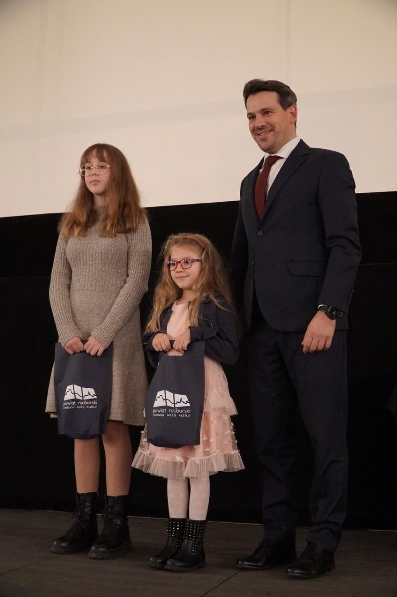 Zdjęcie w galerii na portalu naszraciborz.pl: Obchody 60. rocznicy śmierci abp. gen. dyw. Józefa Gawliny zwieńczone premierą filmu dokumentalnego [WIDEO] wiadomości z regionu