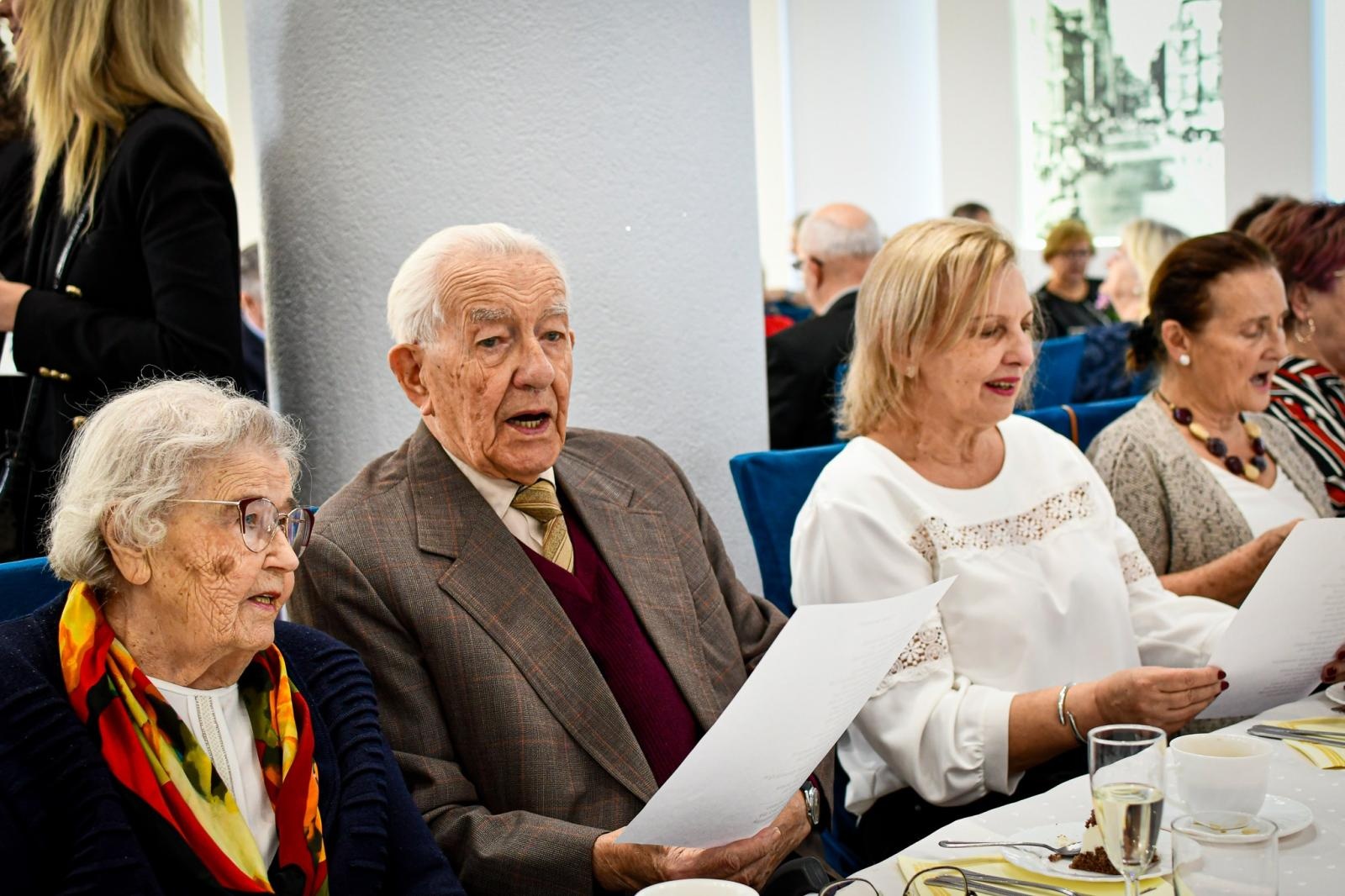 Zdjęcie w galerii na portalu naszraciborz.pl: Dzień Seniora w Restauracji Raciborska wiadomości z regionu