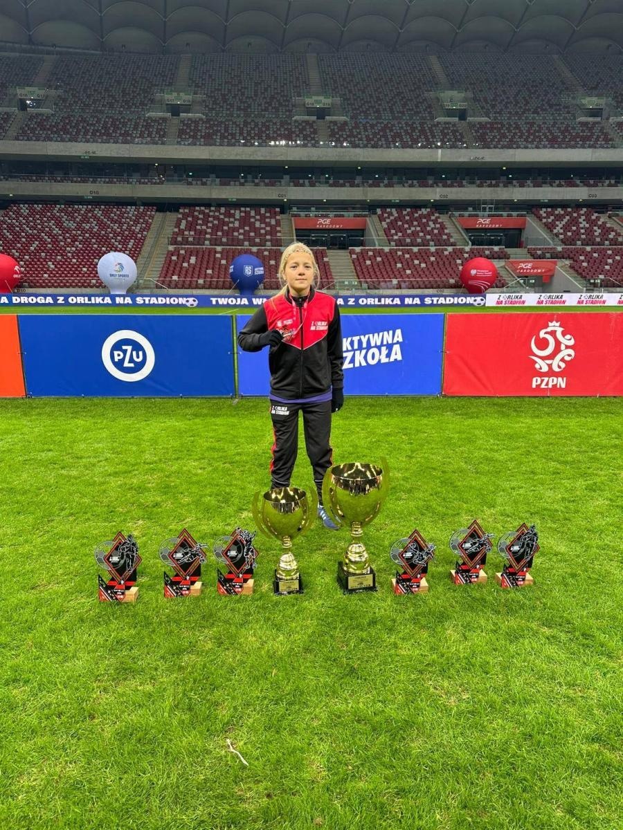 Zdjęcie w galerii na portalu naszraciborz.pl: Z Orlika na Stadion. Piłkarka Unii Racibórz ze srebrnym medalem wiadomości z regionu