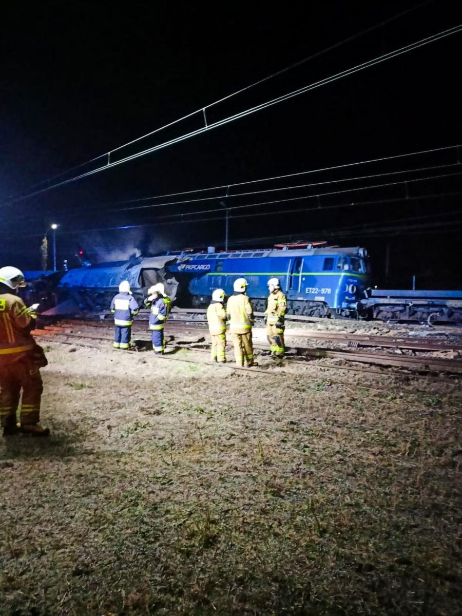 Zdjęcie w galerii na portalu naszraciborz.pl: Wypadek kolejowy w Kuźni Raciborskiej. Komunikat PKP w sprawie kursowania pociągów wiadomości z regionu
