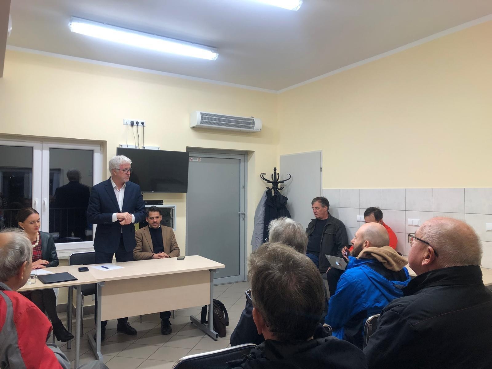 Zdjęcie w galerii na portalu naszraciborz.pl: Prezydent dziękuje mieszkańcom za obecność na spotkaniach dzielnicowych wiadomości z regionu