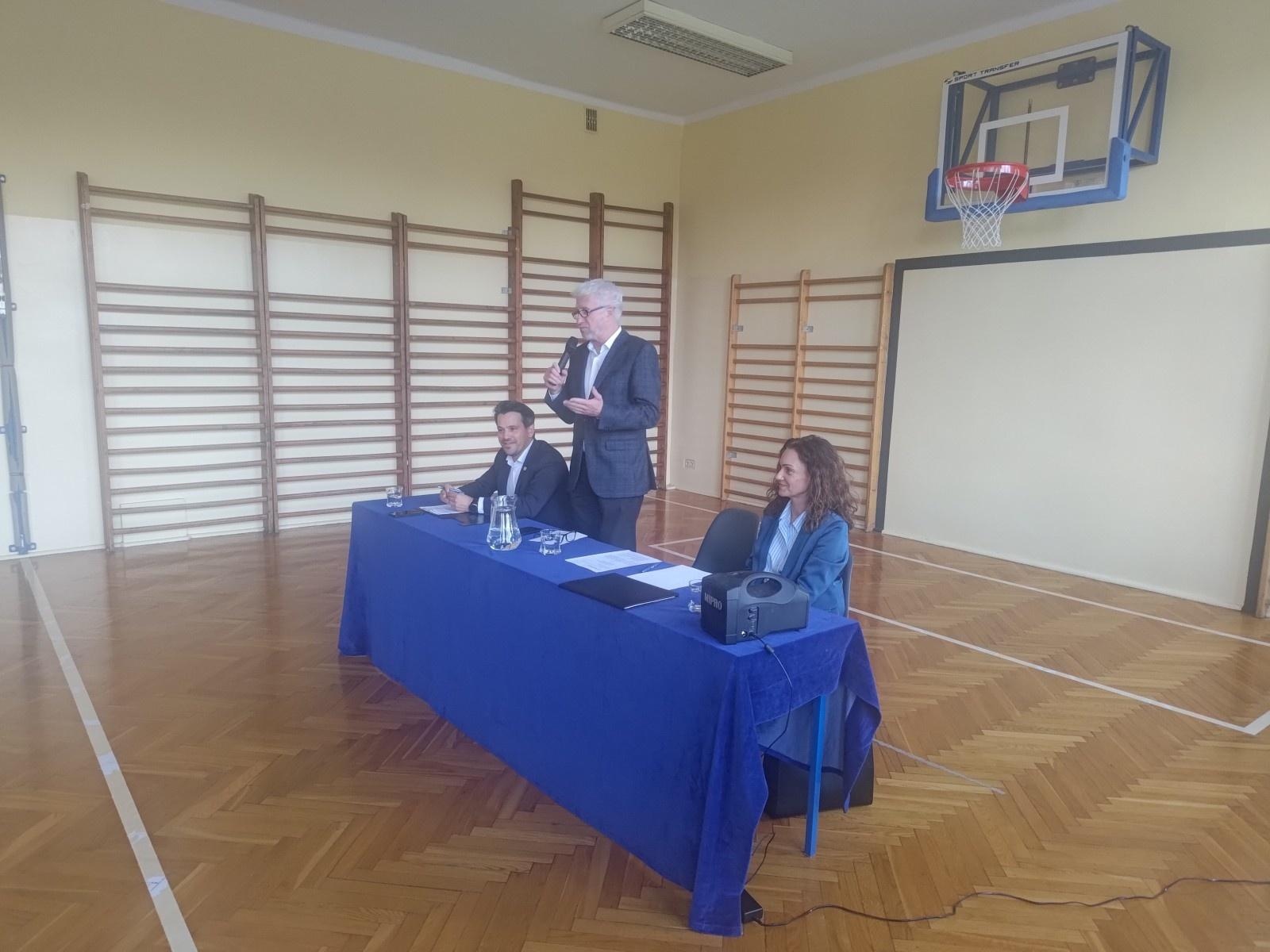 Zdjęcie w galerii na portalu naszraciborz.pl: Prezydent dziękuje mieszkańcom za obecność na spotkaniach dzielnicowych wiadomości z regionu