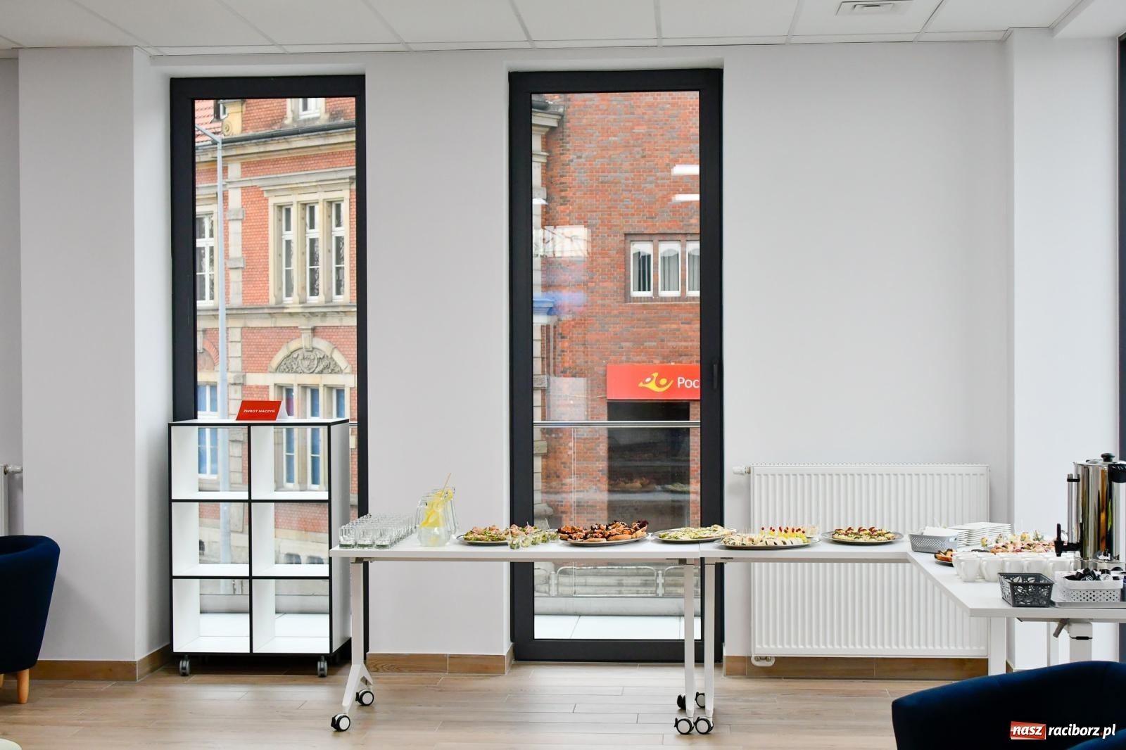 Zdjęcie w galerii na portalu naszraciborz.pl: Na nowym dworcu PKP otwarto Stację Młodych wiadomości z regionu