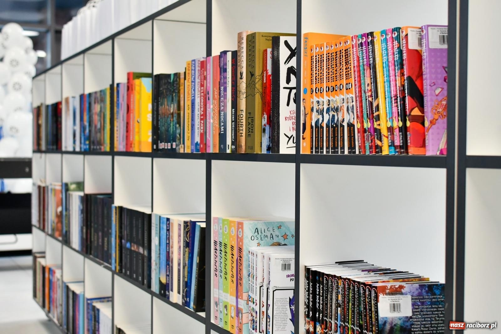 Zdjęcie w galerii na portalu naszraciborz.pl: Na nowym dworcu PKP otwarto Stację Młodych wiadomości z regionu