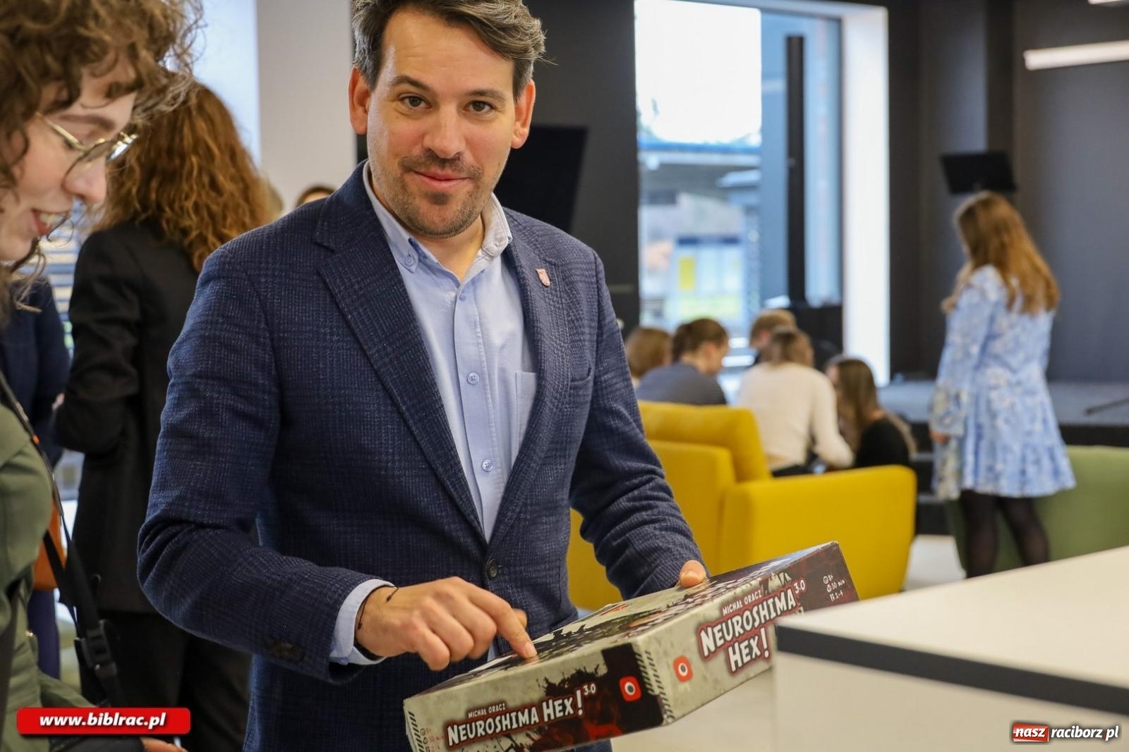 Zdjęcie w galerii na portalu naszraciborz.pl: Na nowym dworcu PKP otwarto Stację Młodych wiadomości z regionu