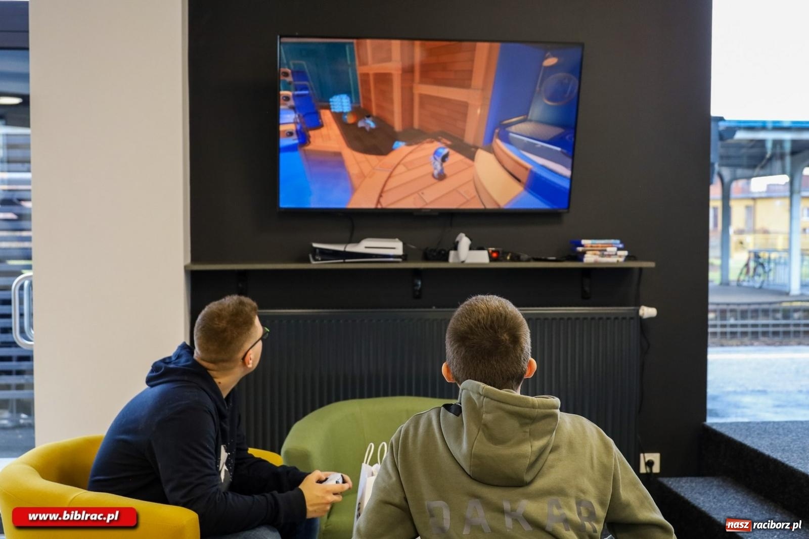 Zdjęcie w galerii na portalu naszraciborz.pl: Na nowym dworcu PKP otwarto Stację Młodych wiadomości z regionu