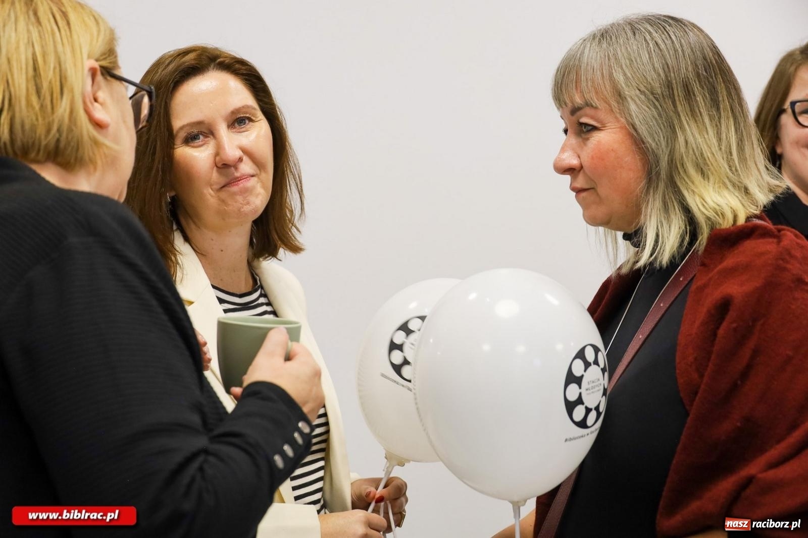 Zdjęcie w galerii na portalu naszraciborz.pl: Na nowym dworcu PKP otwarto Stację Młodych wiadomości z regionu