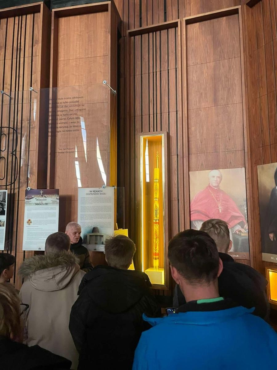 Zdjęcie w galerii na portalu naszraciborz.pl: Z Orlika na Stadion – wielka przygoda uczniów z Tworkowa na PGE Narodowym wiadomości z regionu