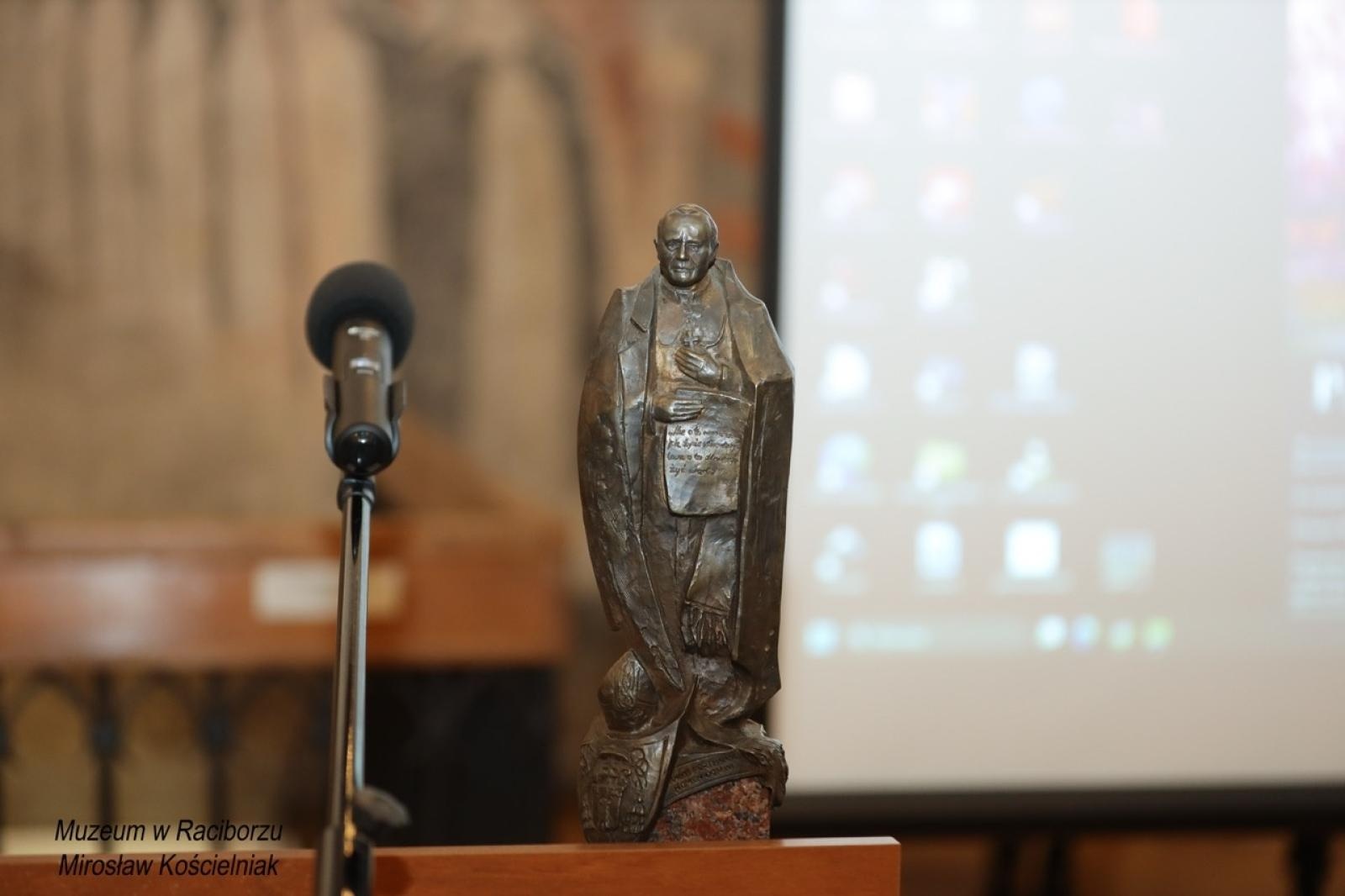 Zdjęcie w galerii na portalu naszraciborz.pl: Wieczór historyczny Pamięć i wdzięczność w raciborskim muzeum wiadomości z regionu