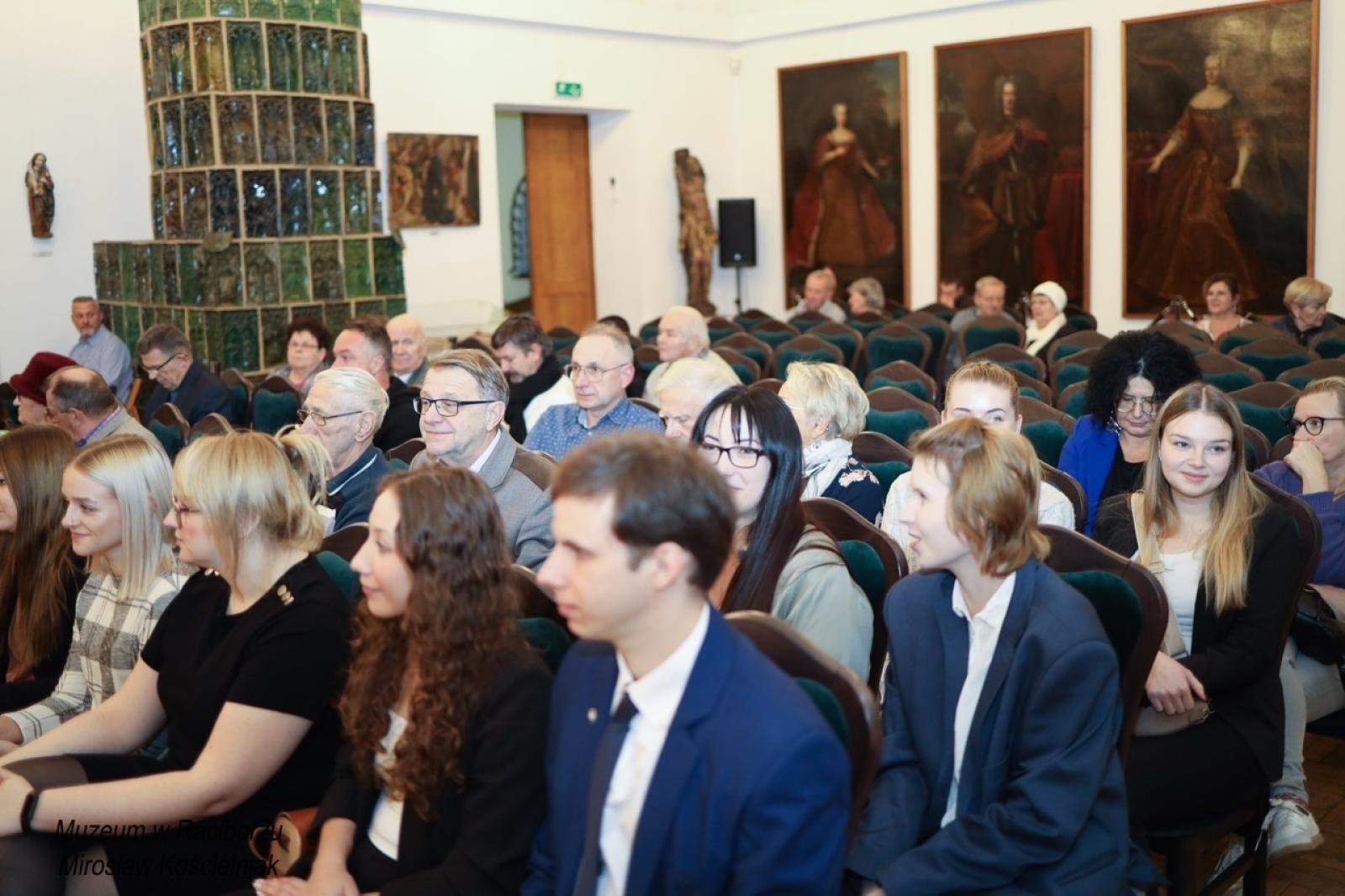 Zdjęcie w galerii na portalu naszraciborz.pl: Wieczór historyczny Pamięć i wdzięczność w raciborskim muzeum wiadomości z regionu