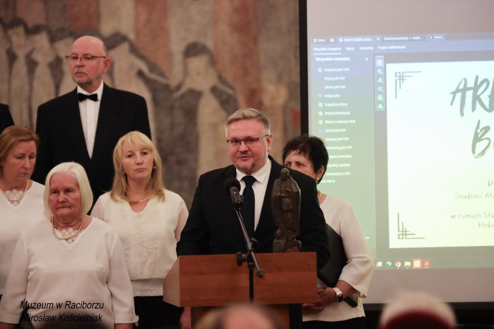 Zdjęcie w galerii na portalu naszraciborz.pl: Wieczór historyczny Pamięć i wdzięczność w raciborskim muzeum wiadomości z regionu