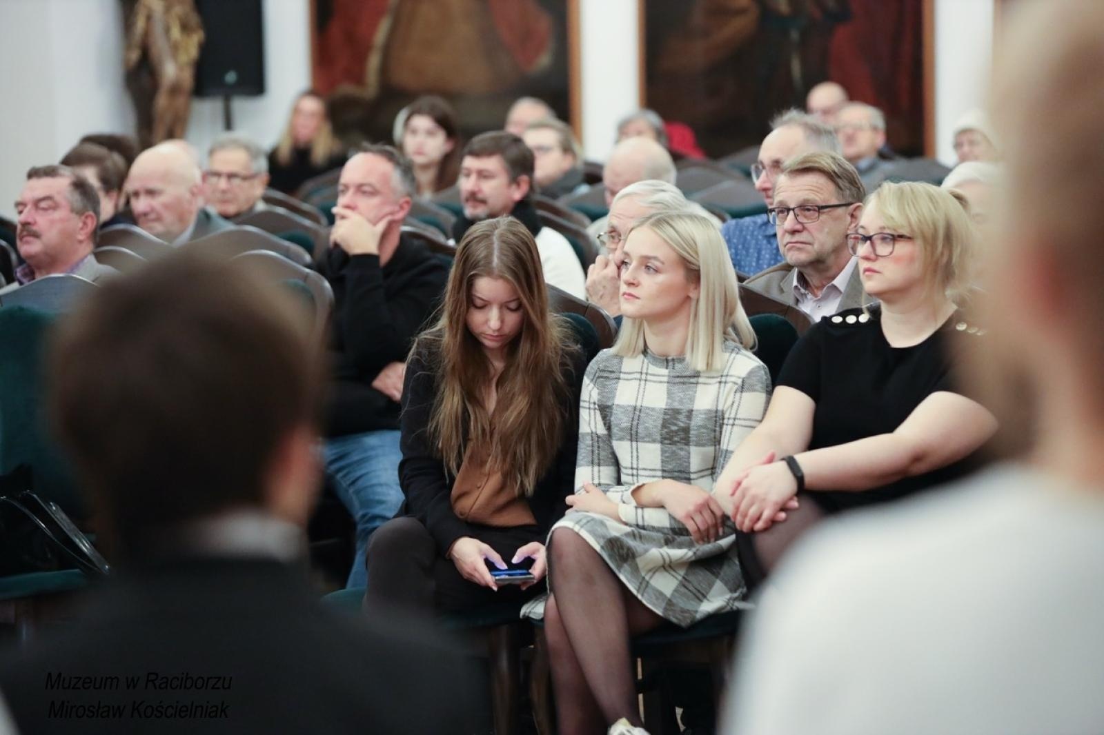 Zdjęcie w galerii na portalu naszraciborz.pl: Wieczór historyczny Pamięć i wdzięczność w raciborskim muzeum wiadomości z regionu