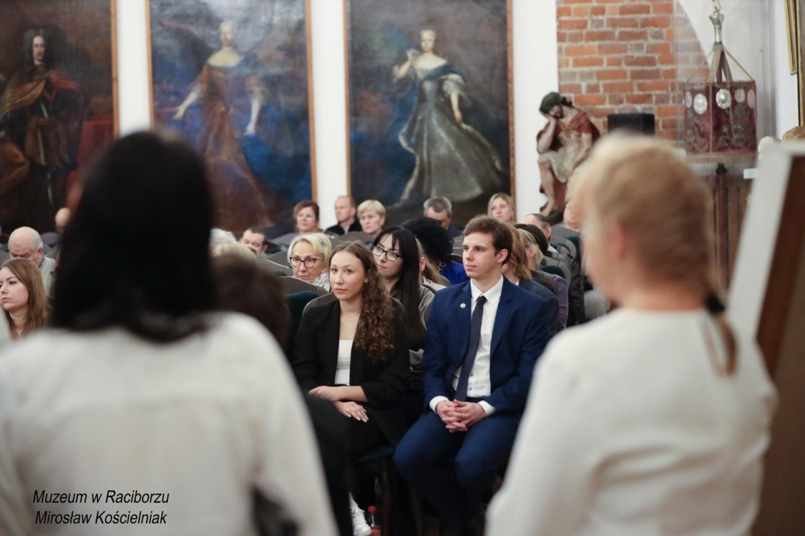 Zdjęcie w galerii na portalu naszraciborz.pl: Wieczór historyczny Pamięć i wdzięczność w raciborskim muzeum wiadomości z regionu