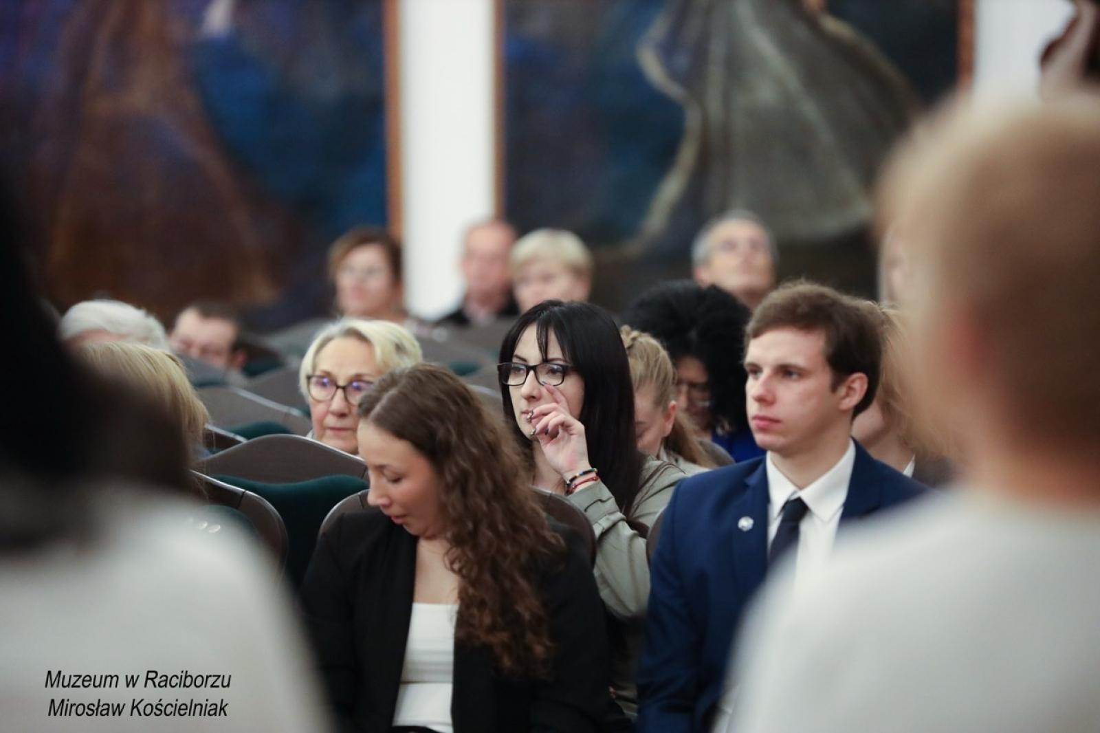 Zdjęcie w galerii na portalu naszraciborz.pl: Wieczór historyczny Pamięć i wdzięczność w raciborskim muzeum wiadomości z regionu