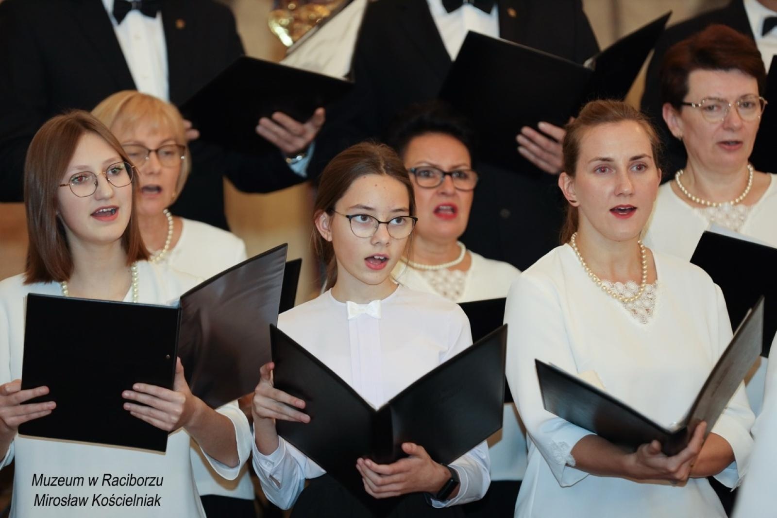 Zdjęcie w galerii na portalu naszraciborz.pl: Wieczór historyczny Pamięć i wdzięczność w raciborskim muzeum wiadomości z regionu