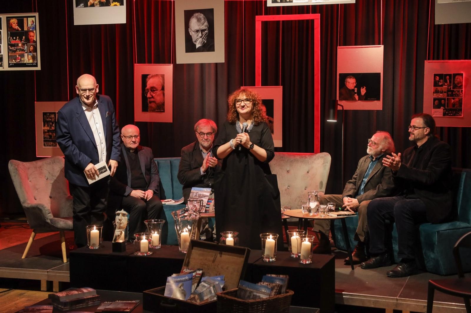 Zdjęcie w galerii na portalu naszraciborz.pl: 40 numerów Almanachu Prowincjonalnego wiadomości z regionu