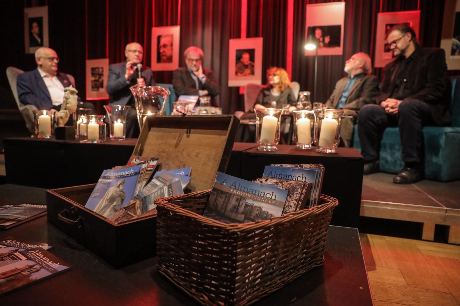 Zdjęcie w galerii na portalu naszraciborz.pl: 40 numerów Almanachu Prowincjonalnego wiadomości z regionu