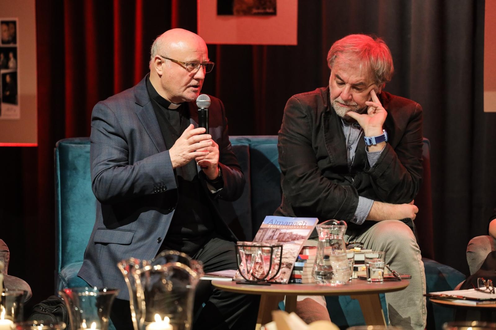 Zdjęcie w galerii na portalu naszraciborz.pl: 40 numerów Almanachu Prowincjonalnego wiadomości z regionu