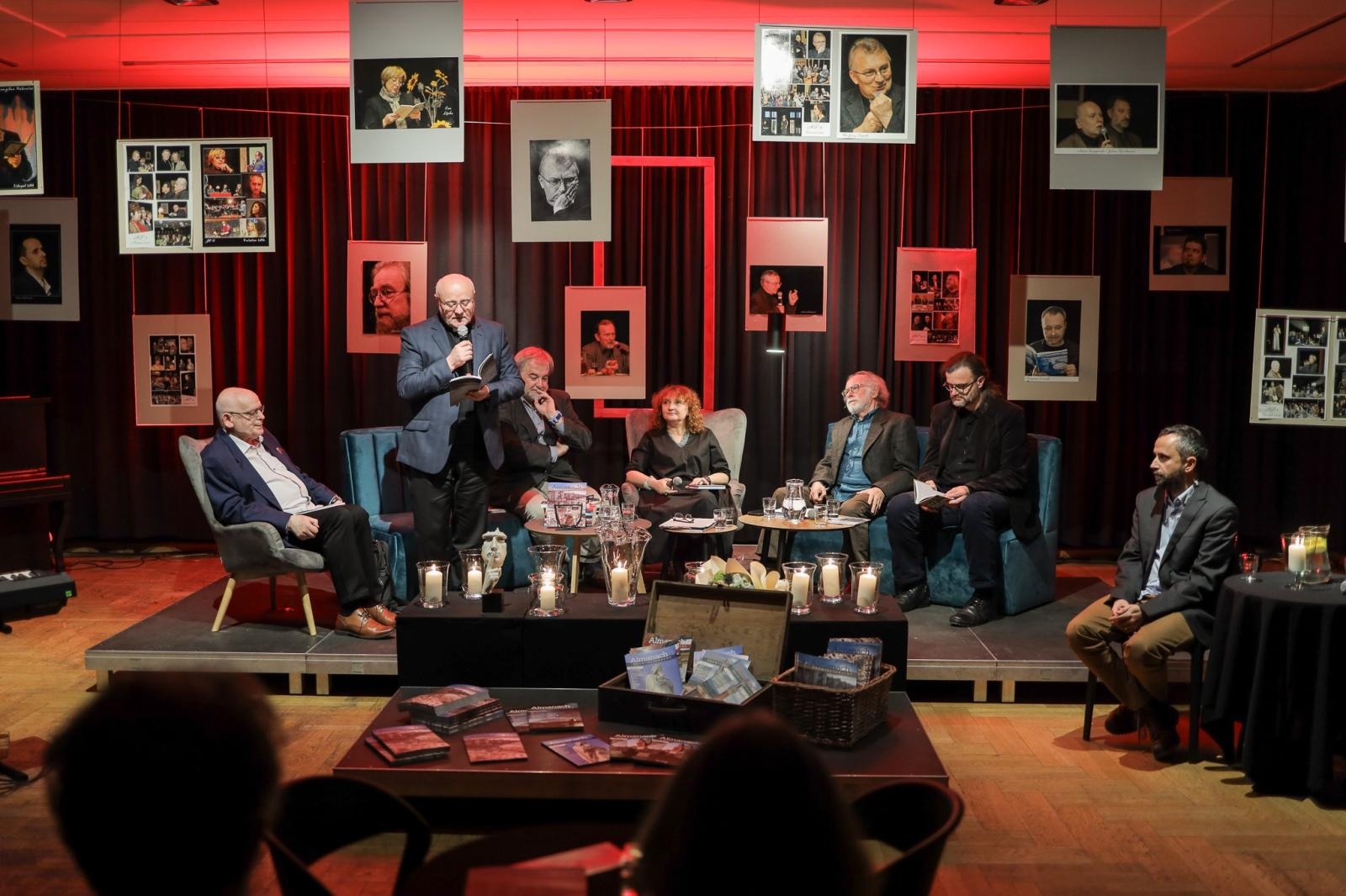 Zdjęcie w galerii na portalu naszraciborz.pl: 40 numerów Almanachu Prowincjonalnego wiadomości z regionu