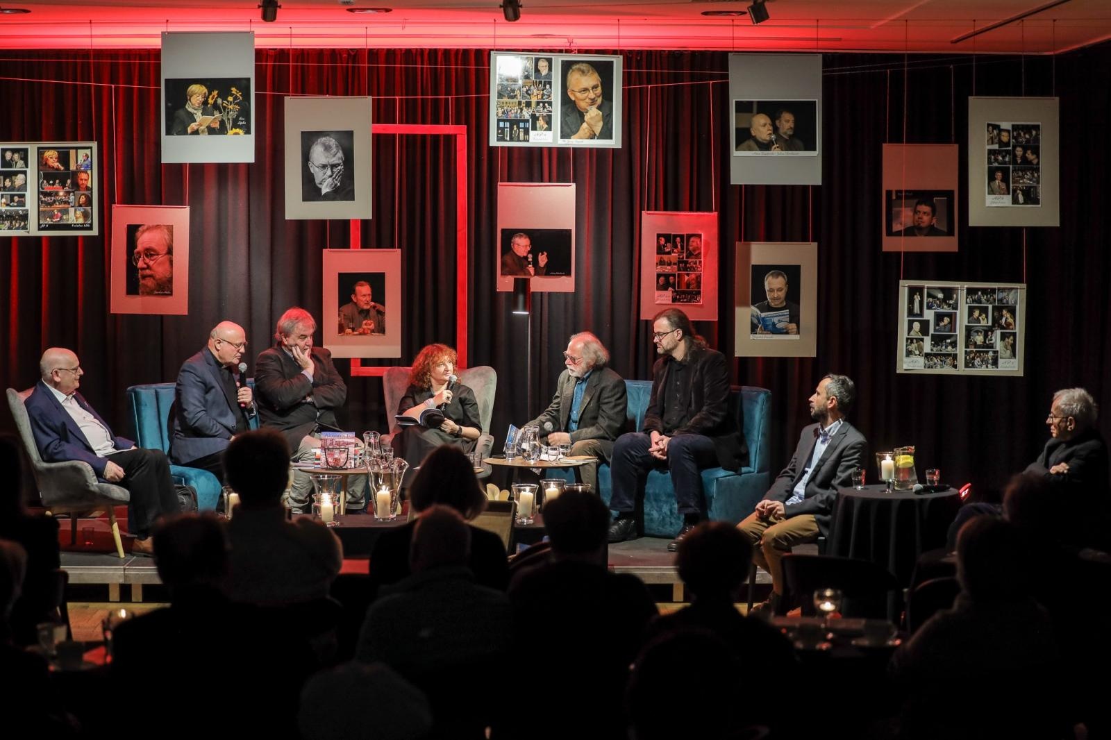 Zdjęcie w galerii na portalu naszraciborz.pl: 40 numerów Almanachu Prowincjonalnego wiadomości z regionu