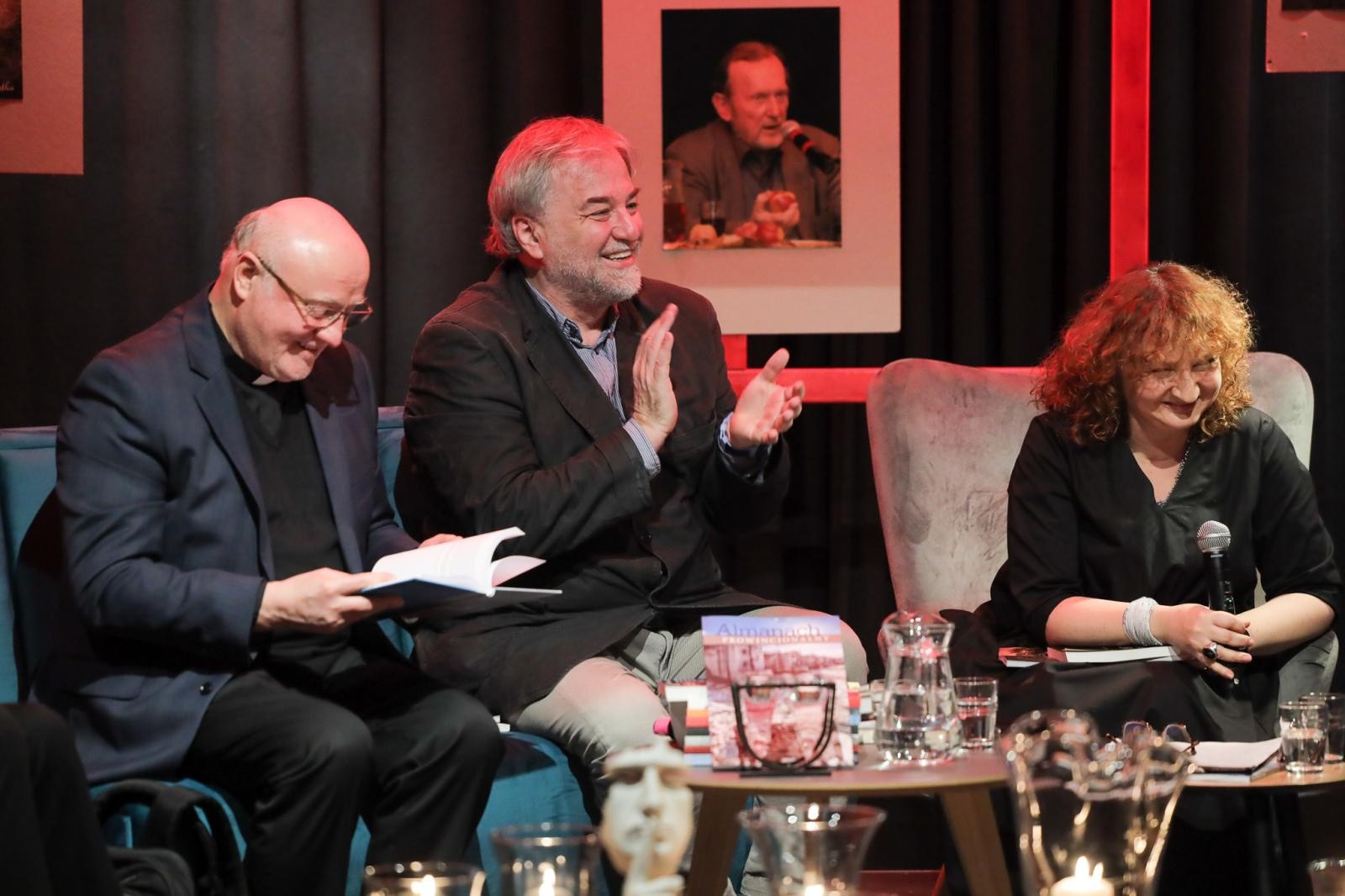 Zdjęcie w galerii na portalu naszraciborz.pl: 40 numerów Almanachu Prowincjonalnego wiadomości z regionu