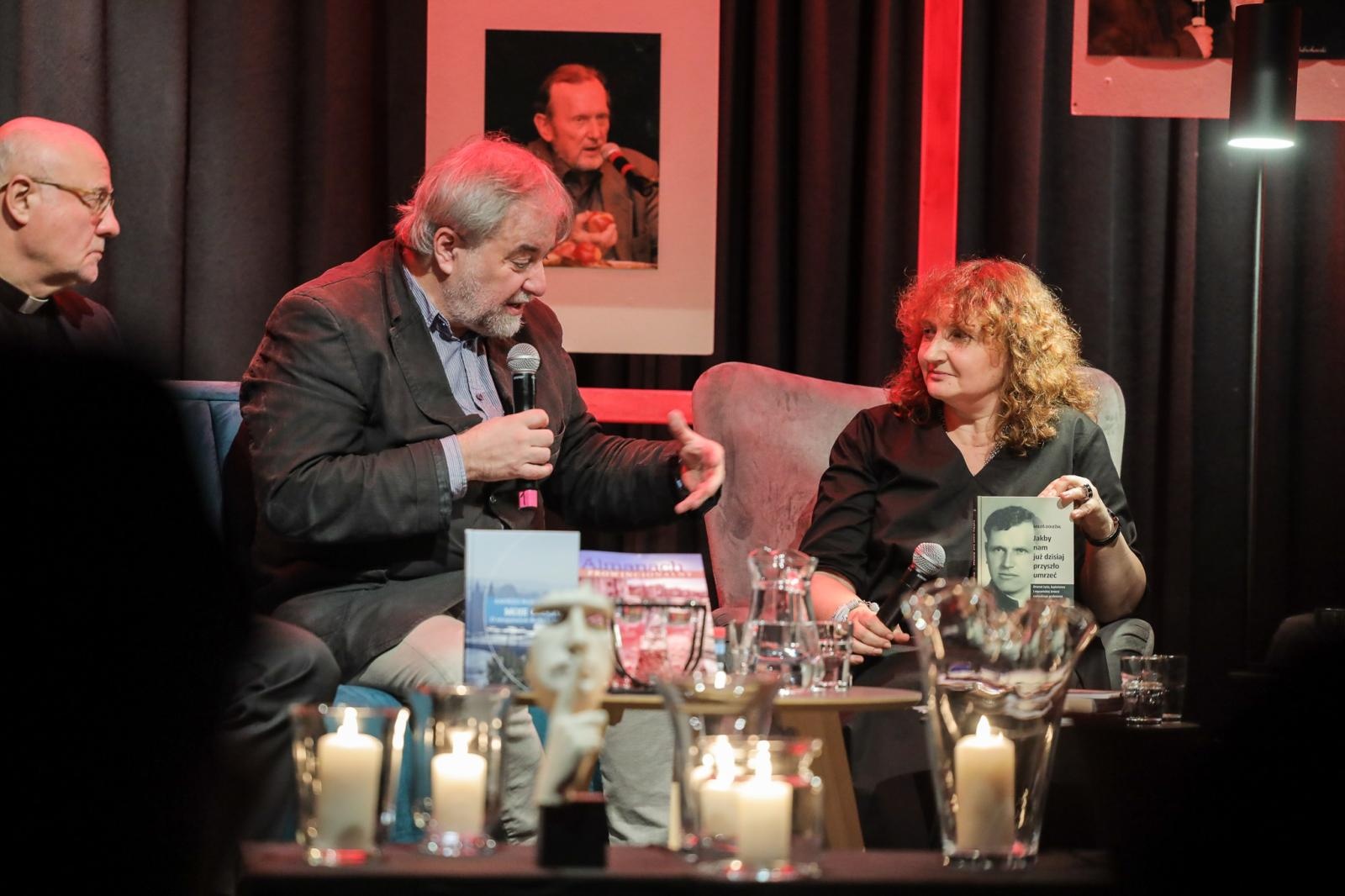 Zdjęcie w galerii na portalu naszraciborz.pl: 40 numerów Almanachu Prowincjonalnego wiadomości z regionu