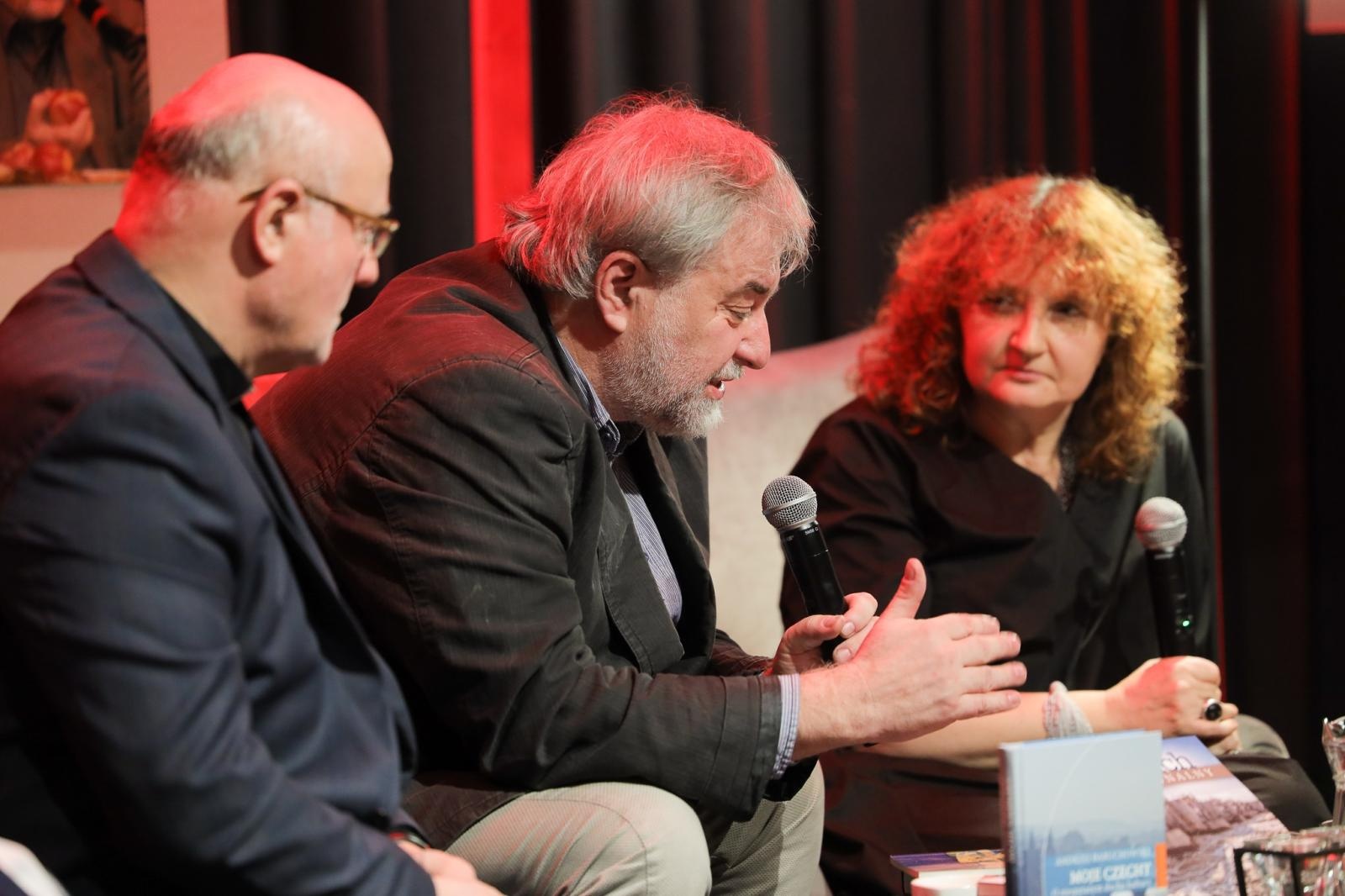 Zdjęcie w galerii na portalu naszraciborz.pl: 40 numerów Almanachu Prowincjonalnego wiadomości z regionu