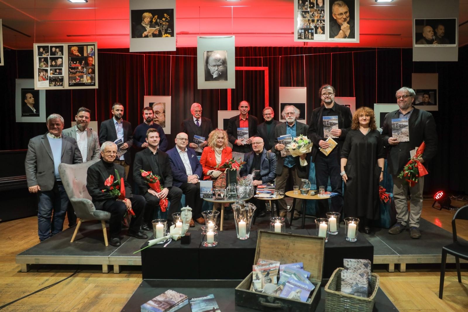 Zdjęcie w galerii na portalu naszraciborz.pl: 40 numerów Almanachu Prowincjonalnego wiadomości z regionu