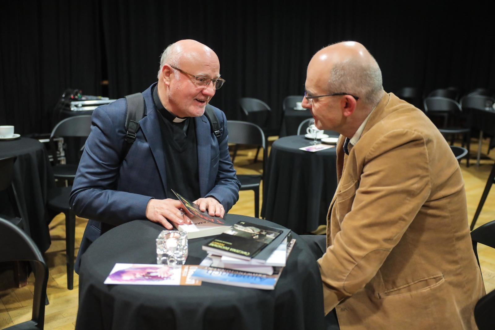 Zdjęcie w galerii na portalu naszraciborz.pl: 40 numerów Almanachu Prowincjonalnego wiadomości z regionu