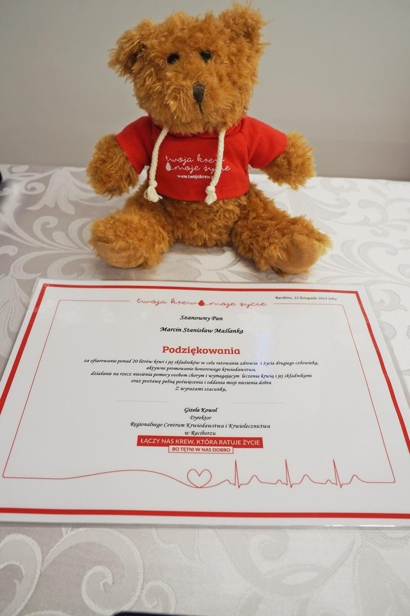 Zdjęcie w galerii na portalu naszraciborz.pl: Odznaczenia Ministra Zdrowia dla Krwiodawców z raciborskiego Centrum Krwiodawstwa wiadomości z regionu