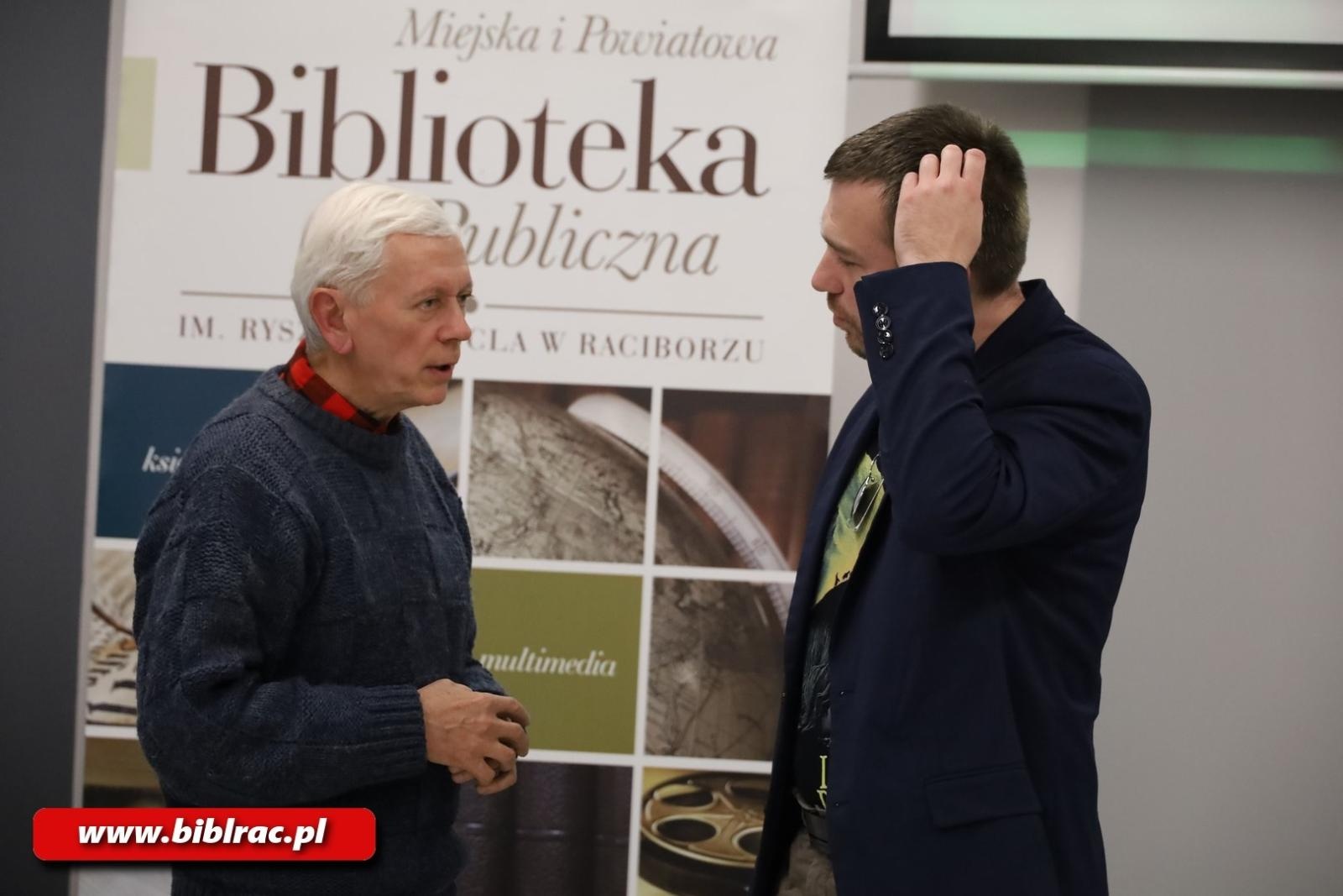 Zdjęcie w galerii na portalu naszraciborz.pl: Każdy ma swoją Górę Świętej Anny. Spotkanie z Pawłem Brolem w bibliotece wiadomości z regionu