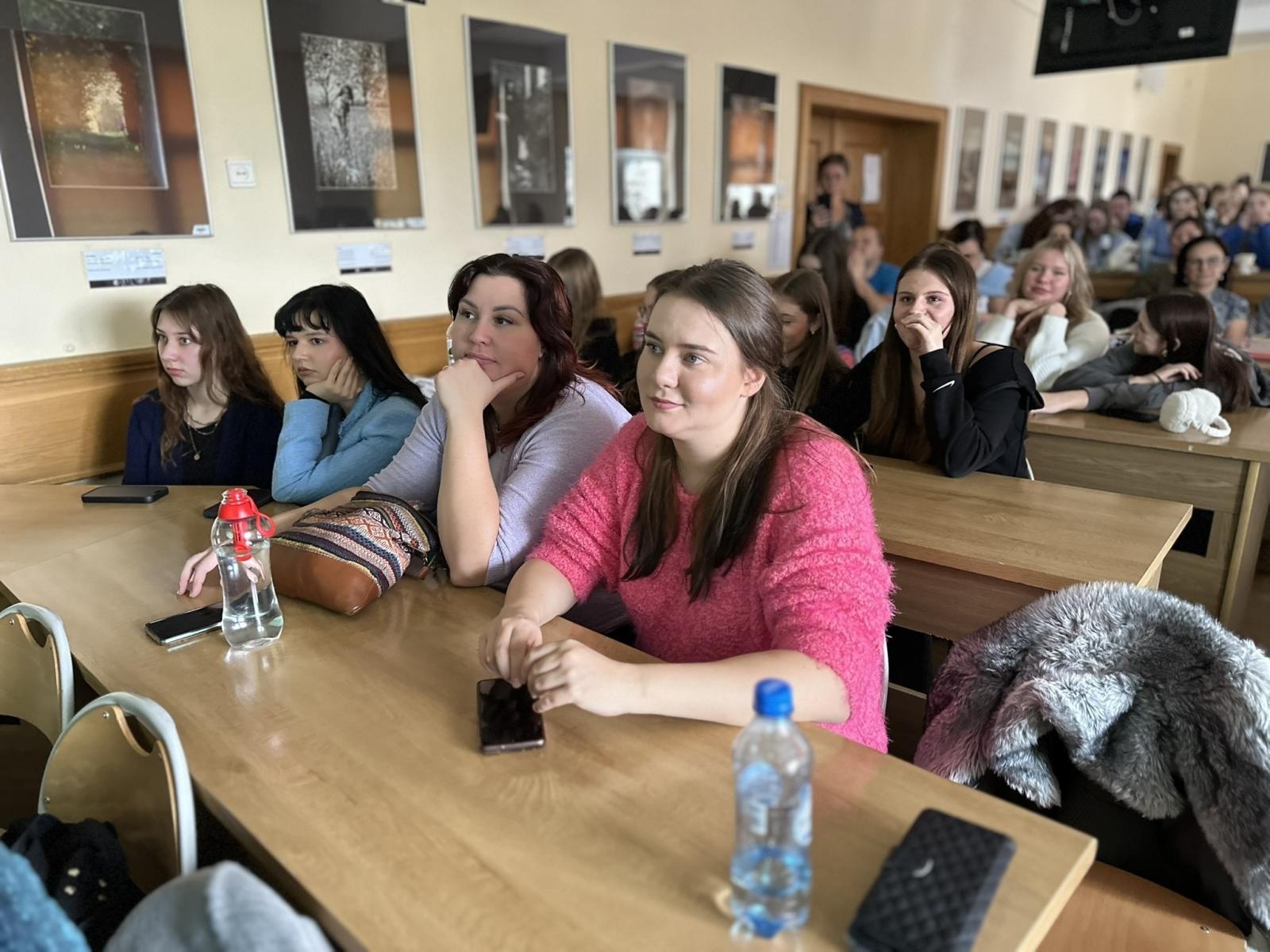 Zdjęcie w galerii na portalu naszraciborz.pl: Konferencja Go Blue for AMR w Akademii Nauk Stosowanych w Raciborzu. Edukacja i świadomość w walce z antybiotykoopornością wiadomości z regionu