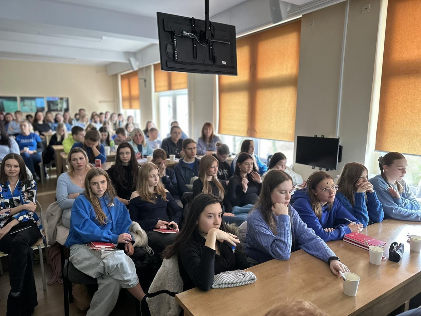 Zdjęcie w galerii na portalu naszraciborz.pl: Konferencja Go Blue for AMR w Akademii Nauk Stosowanych w Raciborzu. Edukacja i świadomość w walce z antybiotykoopornością wiadomości z regionu