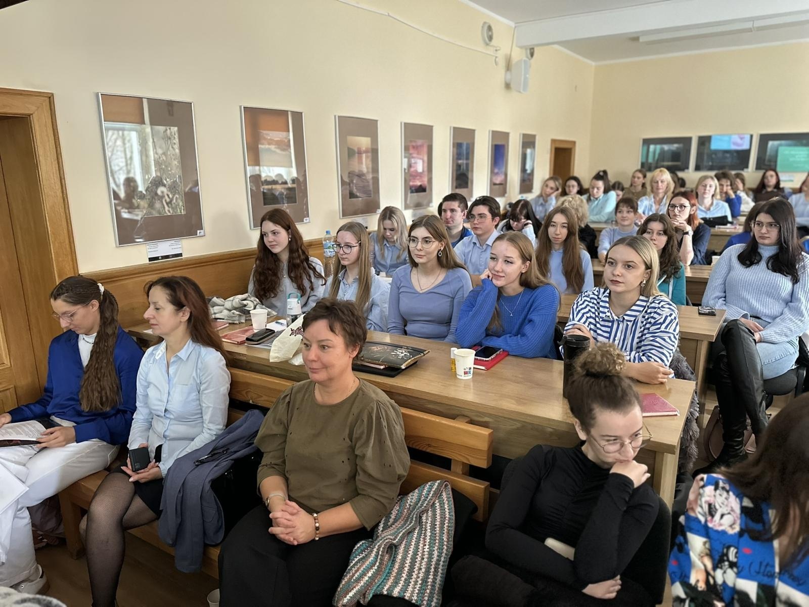 Zdjęcie w galerii na portalu naszraciborz.pl: Konferencja Go Blue for AMR w Akademii Nauk Stosowanych w Raciborzu. Edukacja i świadomość w walce z antybiotykoopornością wiadomości z regionu