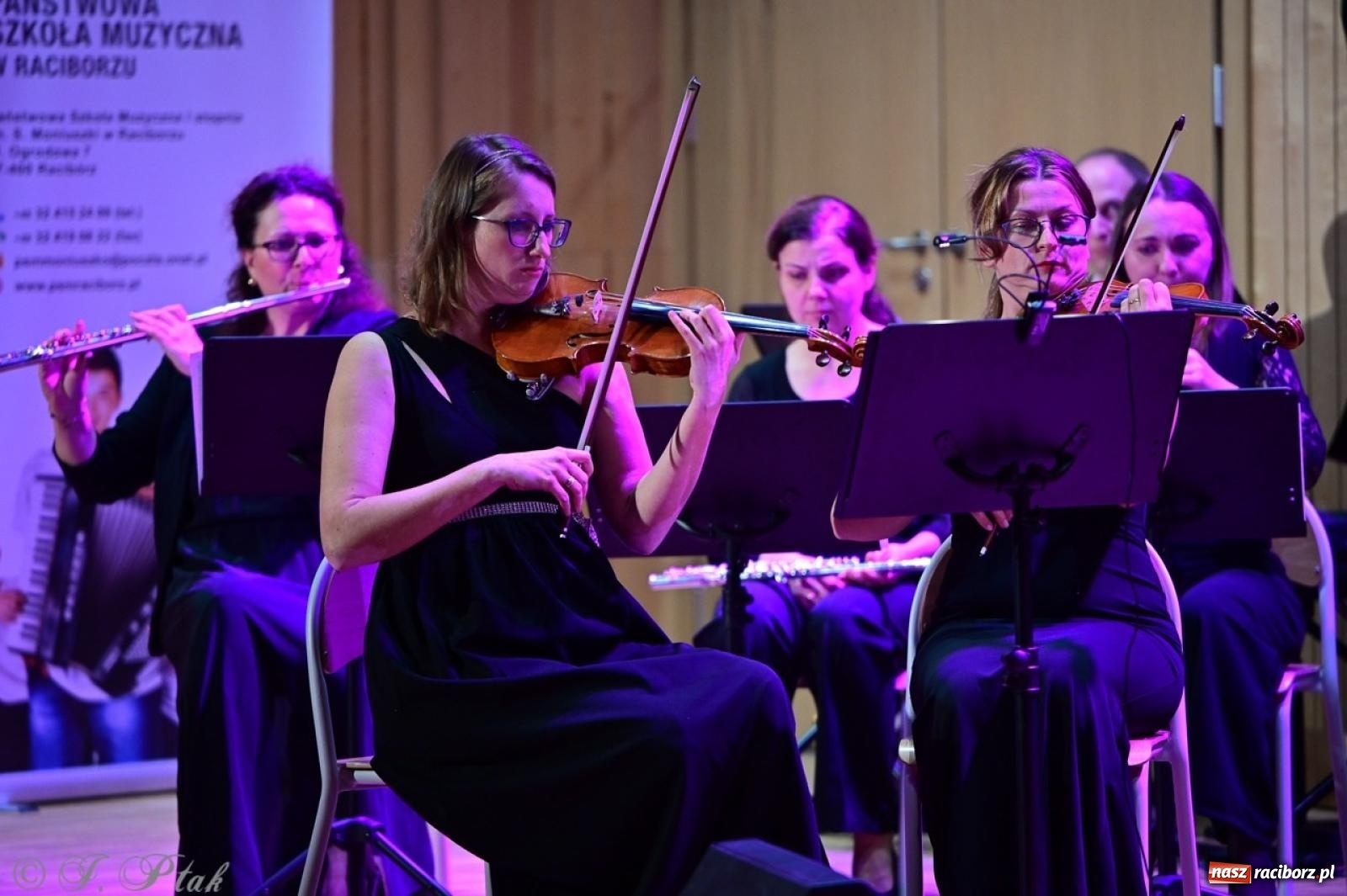 Zdjęcie w galerii na portalu naszraciborz.pl: Raciborska Gala Kultury i Wolontariatu 2024 [FOTO i WIDEO] wiadomości z regionu