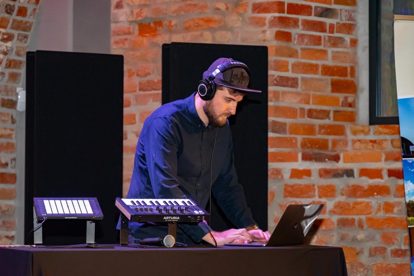 Zdjęcie w galerii na portalu naszraciborz.pl: Wieczór przy Świecach z zespołem SIDORxS-AGE w tworkowskim zamku wiadomości z regionu