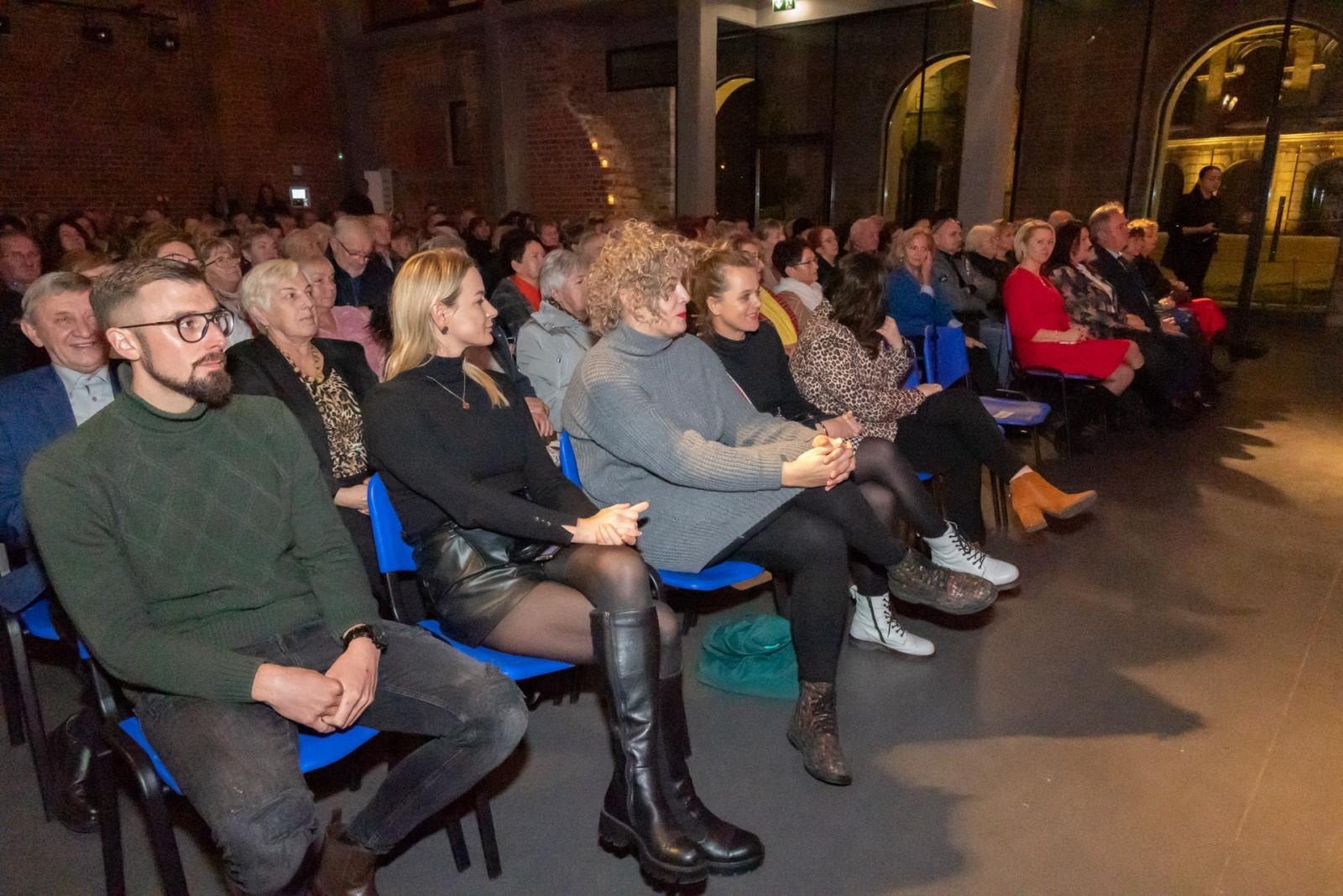 Zdjęcie w galerii na portalu naszraciborz.pl: Wieczór przy Świecach z zespołem SIDORxS-AGE w tworkowskim zamku wiadomości z regionu