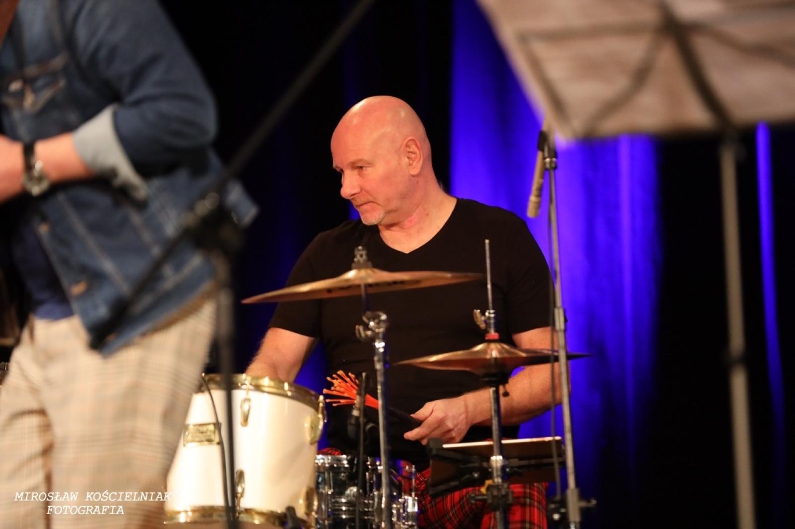 Zdjęcie w galerii na portalu naszraciborz.pl: Muzyczne święto w RCK: Siggy Davis – Gorczyca & Przyjaciele wiadomości z regionu