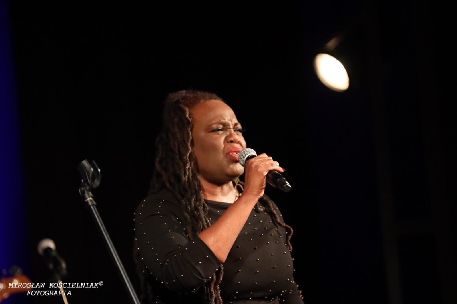 Zdjęcie w galerii na portalu naszraciborz.pl: Muzyczne święto w RCK: Siggy Davis – Gorczyca & Przyjaciele wiadomości z regionu