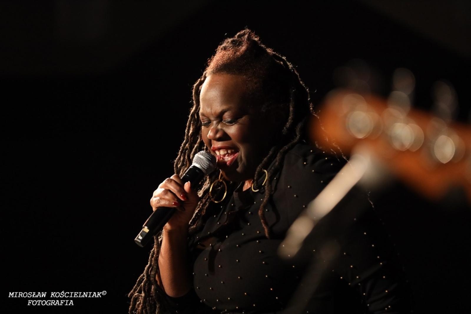 Zdjęcie w galerii na portalu naszraciborz.pl: Muzyczne święto w RCK: Siggy Davis – Gorczyca & Przyjaciele wiadomości z regionu