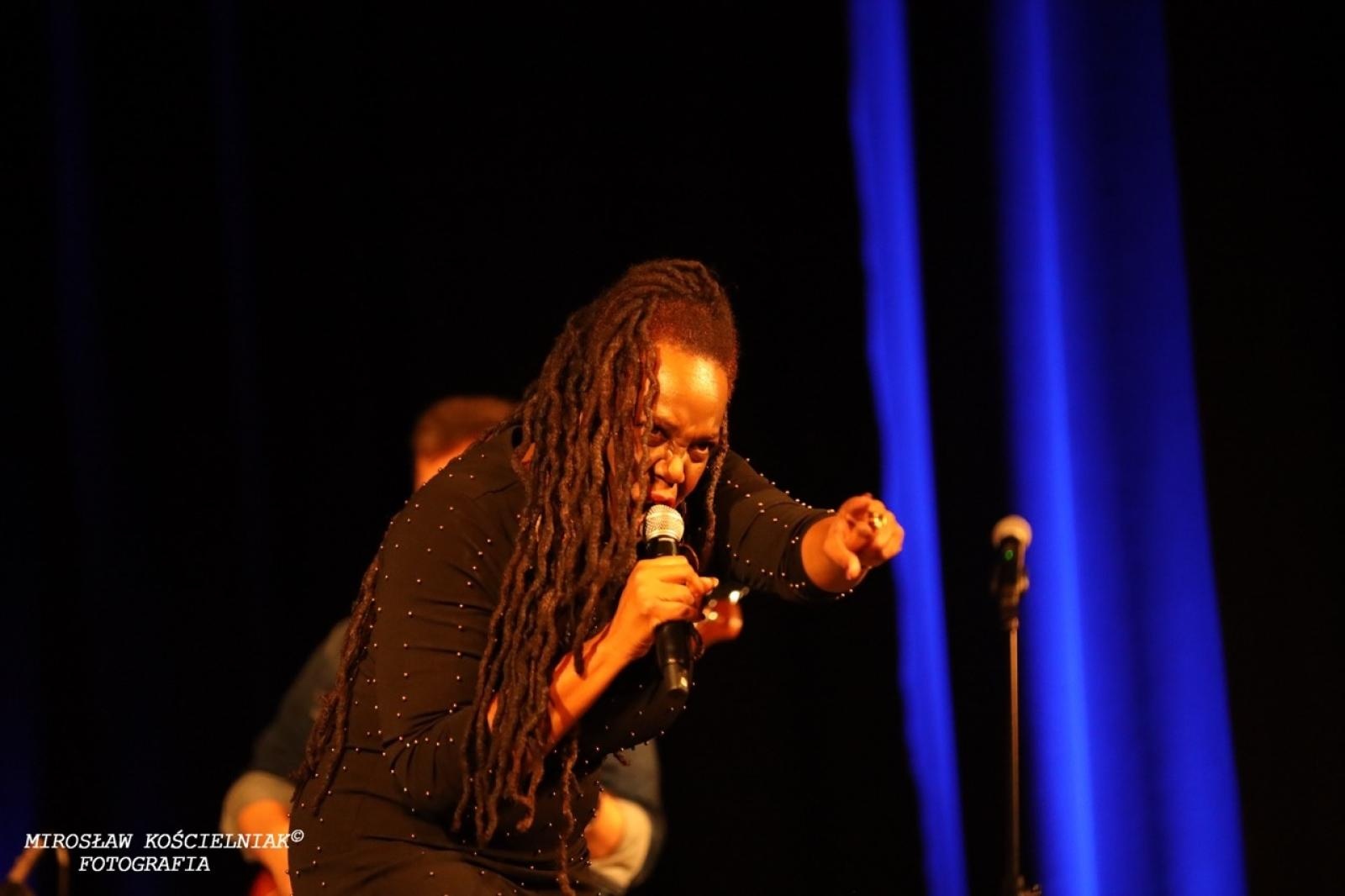 Zdjęcie w galerii na portalu naszraciborz.pl: Muzyczne święto w RCK: Siggy Davis – Gorczyca & Przyjaciele wiadomości z regionu