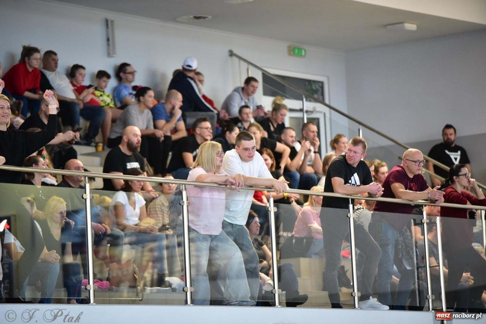 Zdjęcie w galerii na portalu naszraciborz.pl: IV Mistrzostwa Raciborza Szkół Podstawowych w pływaniu – sportowa rywalizacja na H2Ostróg zakończona wiadomości z regionu