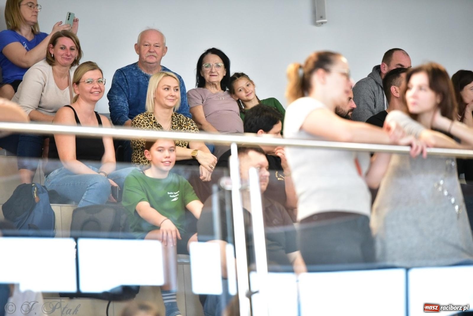 Zdjęcie w galerii na portalu naszraciborz.pl: IV Mistrzostwa Raciborza Szkół Podstawowych w pływaniu – sportowa rywalizacja na H2Ostróg zakończona wiadomości z regionu