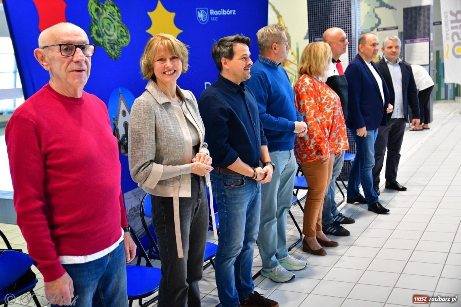 Zdjęcie w galerii na portalu naszraciborz.pl: IV Mistrzostwa Raciborza Szkół Podstawowych w pływaniu – sportowa rywalizacja na H2Ostróg zakończona wiadomości z regionu