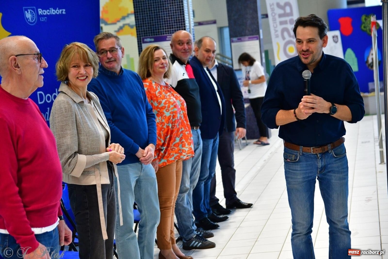 Zdjęcie w galerii na portalu naszraciborz.pl: IV Mistrzostwa Raciborza Szkół Podstawowych w pływaniu – sportowa rywalizacja na H2Ostróg zakończona wiadomości z regionu