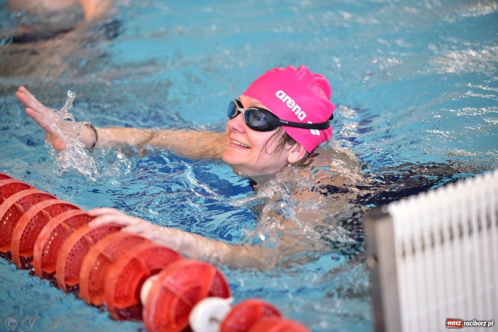 Zdjęcie w galerii na portalu naszraciborz.pl: IV Mistrzostwa Raciborza Szkół Podstawowych w pływaniu – sportowa rywalizacja na H2Ostróg zakończona wiadomości z regionu