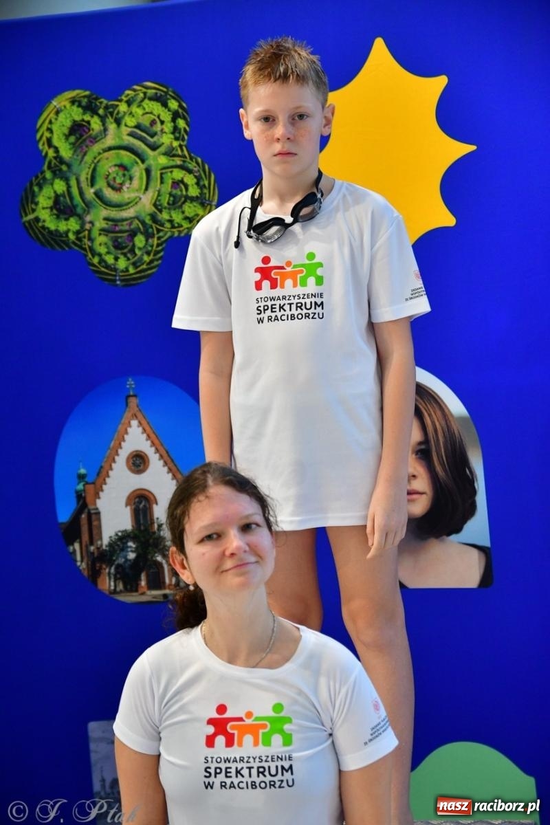 Zdjęcie w galerii na portalu naszraciborz.pl: IV Mistrzostwa Raciborza Szkół Podstawowych w pływaniu – sportowa rywalizacja na H2Ostróg zakończona wiadomości z regionu